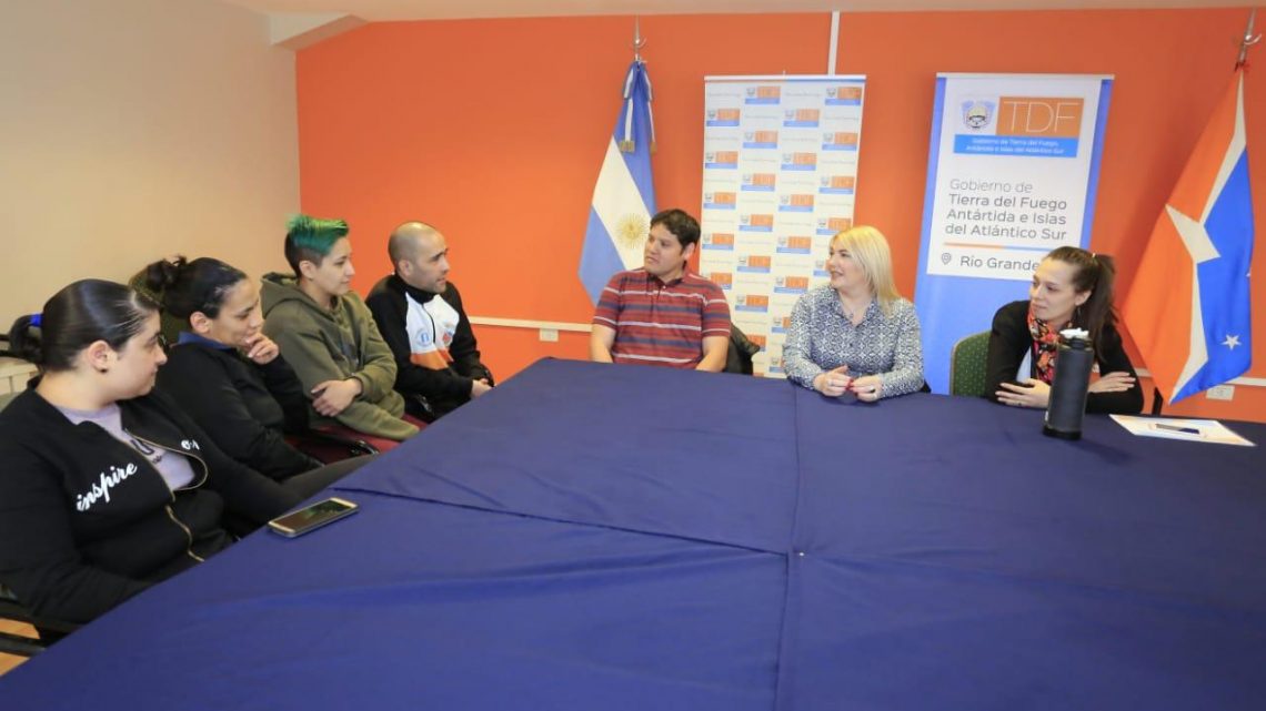 BERTONE RECIBIÓ A LA SELECCIÓN FEMENINA DE FUTSAL DE RÍO GRANDE