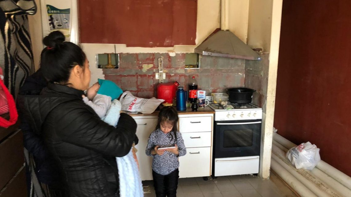 Una Vivienda De La Margen Sur Fue Ocupada Por Una Mujer Y Sus Hijos Una Vivienda De La Margen Sur Fue Ocupada Por Una Mujer Y Sus Hijos