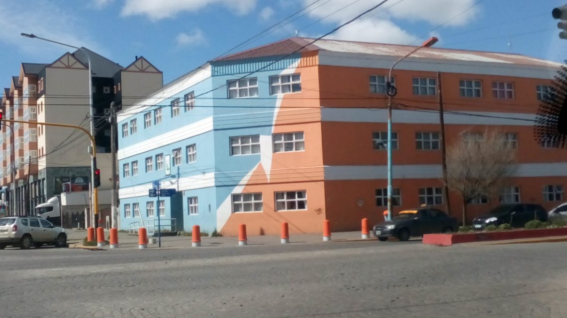 El lunes no habrá clases en las escuelas que se usen para votar