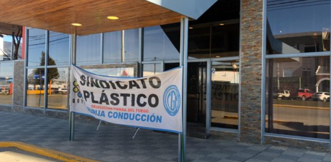 Protesta en el Atlántida: “Vargas se va a tener que hacer cargo de sus trabajadores” Protesta en el Atlántida: “Vargas se va a tener que hacer cargo de sus trabajadores”