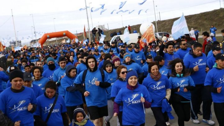 La entrega de remeras de la maratón ‘Río Grande Corre por Malvinas’ será el mismo día del evento