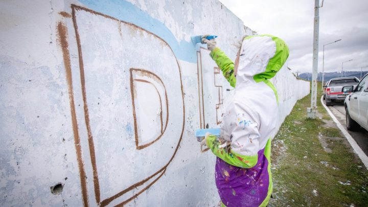 Invitan a participar de la restauración del mural de Malvinas en Ushuaia