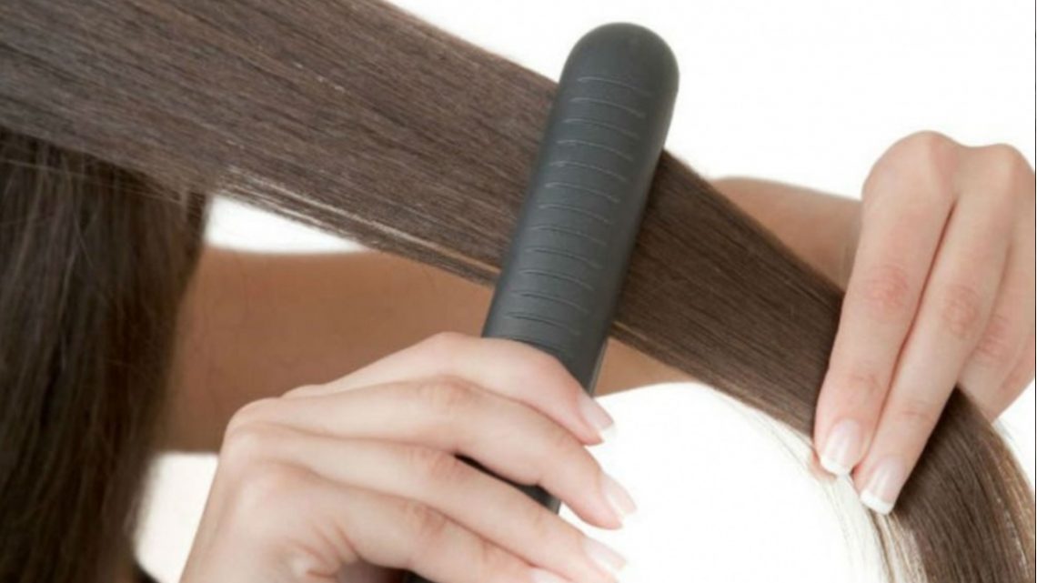 Mendoza: una chica de 17 años murió electrocutada al usar una plancha para el pelo Mendoza: una chica de 17 años murió electrocutada al usar una plancha para el pelo