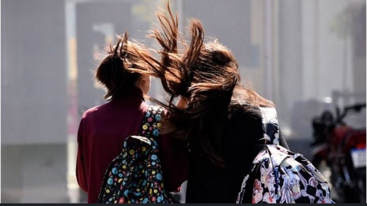 ATENCIÓN: RÁFAGAS DE VIENTOS PUEDEN ALCANZAR LOS 100 KM/H