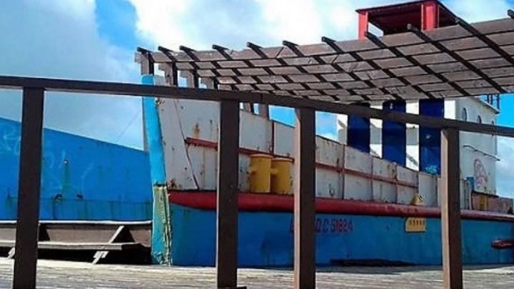 PROPONEN HACER UN CAFÉ EN EL BARQUITO Y QUE SEA ATENDIDO POR CHICOS DEL CAAD