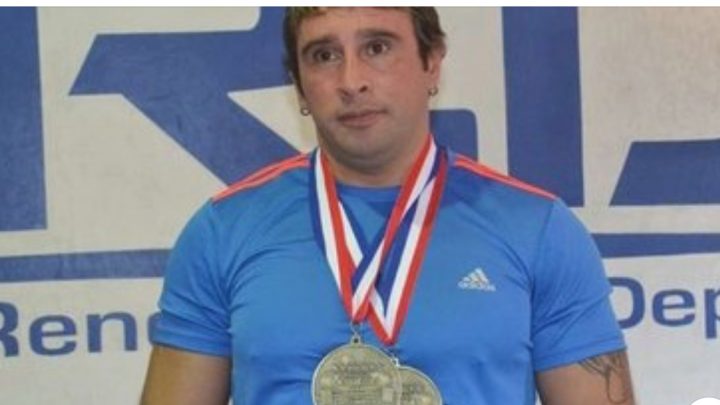 Se complica el caso del pesista: la novia dice que nadie la tiró por la ventana, pero el fiscal mantiene la acusación