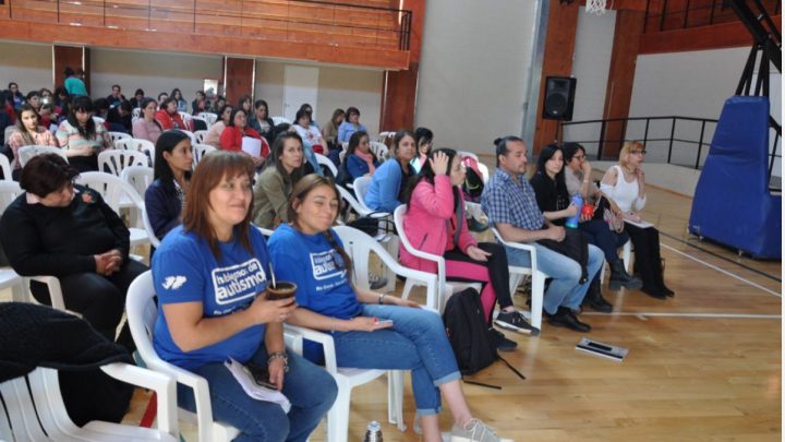 Importante convocatoria de Padres TEA TDF