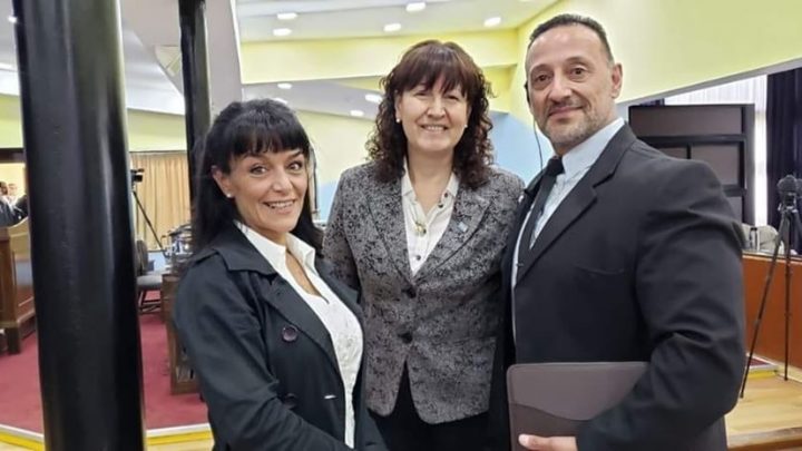 EL PATOVICA DE MÓNICA URQUIZA AGREDIÓ A UNA JOVEN A LA SALIDA DEL NÁUTICO