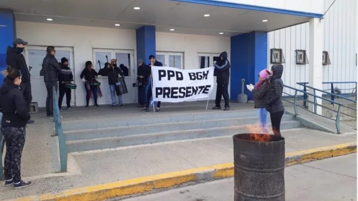 Contratados reclaman pase a planta permanente