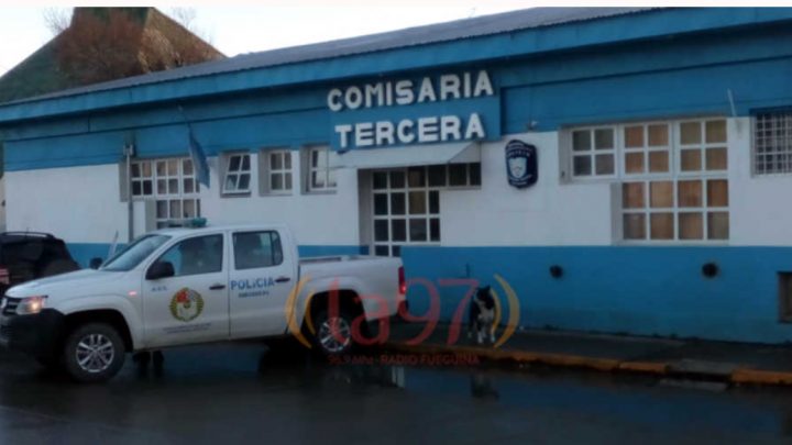 Tenía una deuda, lo amenazaron con un hacha y lo secuestraron