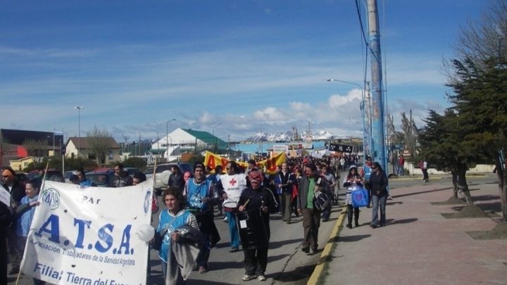 “Los trabajadores de Salud estamos en la primer fila de riesgo y nos pagan dos pesos”