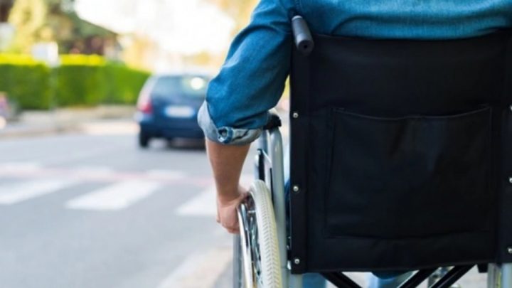 Personas con discapacidad: salidas breves, programadas según DNI y a no más de 500 metros