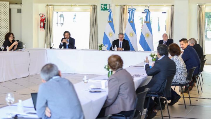 Coronavirus: El Presidente se reunió con el comité de expertos médicos y científicos