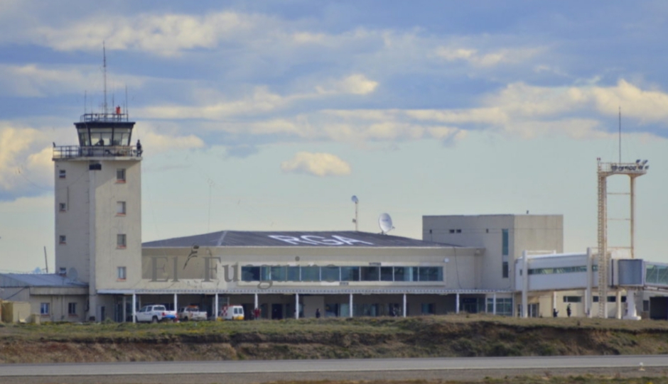 Acondicionan el aeropuerto de Río Grande para retomar las actividades Acondicionan el aeropuerto de Río Grande para retomar las actividades