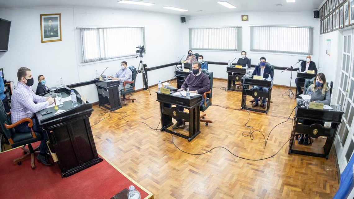Se aprobó el uso obligatorio de BARBIJOS o TAPABOCAS, proyecto impulsado por Dr Walter Abregú, concejal por el Frente de Todos. Se aprobó el uso obligatorio de BARBIJOS o TAPABOCAS, proyecto impulsado por Dr Walter Abregú, concejal por el Frente de Todos.