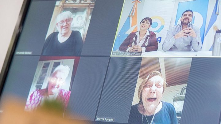YESICA GARAY: “ESCUCHAR Y CONVERSAR CON NUESTROS MAYORES ES TAMBIÉN ACOMPAÑARLOS”