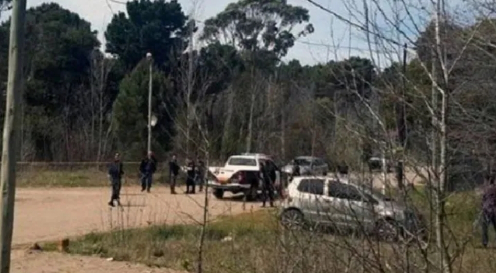 Encontraron A Una Mujer Muerta: La Atropellaron Con Dos Autos Y Detuvieron A Su Marido