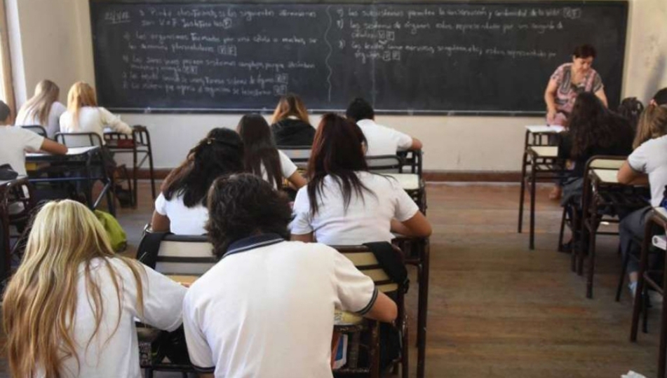 Los Alumnos Del Último Año De La Secundaria Deberán Cursar Un Trimestre Extra En 2021 Los Alumnos Del Último Año De La Secundaria Deberán Cursar Un Trimestre Extra En 2021
