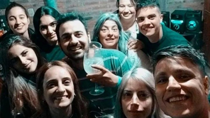 Funcionarias fueron a cumpleaños en cuarentena y hasta hicieron el «trencito»