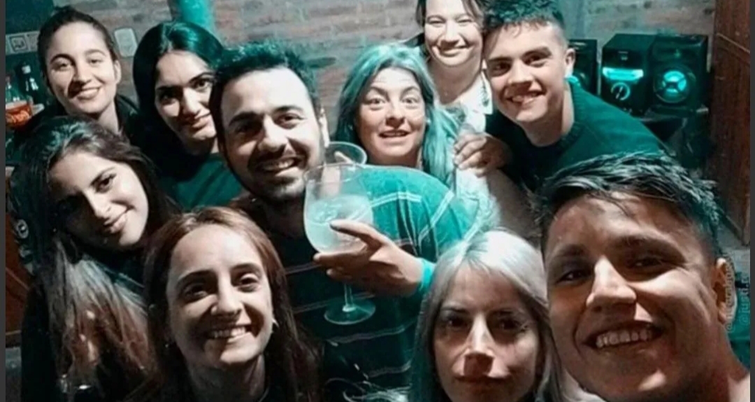 Funcionarias fueron a cumpleaños en cuarentena y hasta hicieron el «trencito» Funcionarias fueron a cumpleaños en cuarentena y hasta hicieron el «trencito»