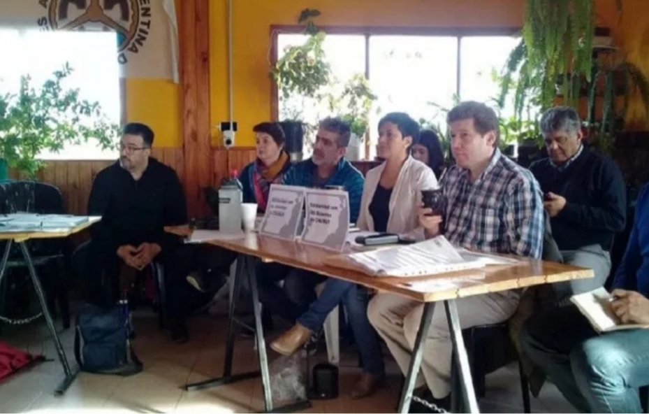 Lo prometido es deuda: Los docentes siguen relegados por Gustavo Melella