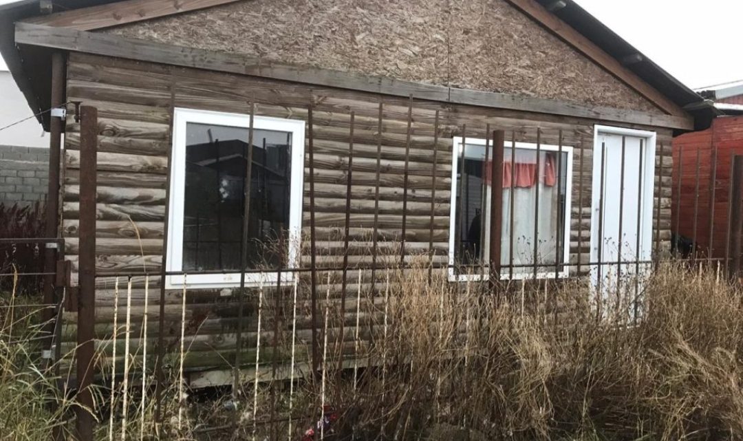 Familia sin trabajo usurpó una vivienda deshabitada