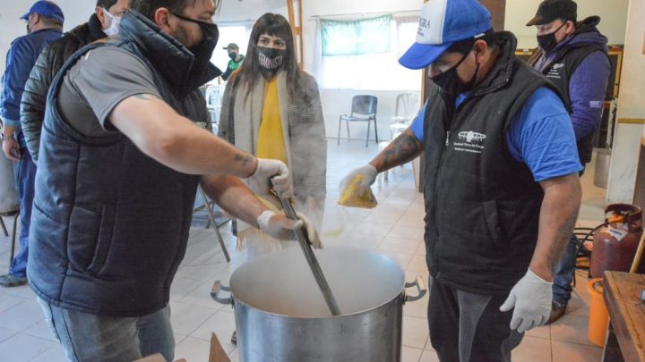 CONSEJO SOCIAL DE EMERGENCIA: LA MUNICIPALIDAD DE USHUAIA CONTINÚA ARTICULANDO CON COMEDORES Y MERENDEROS