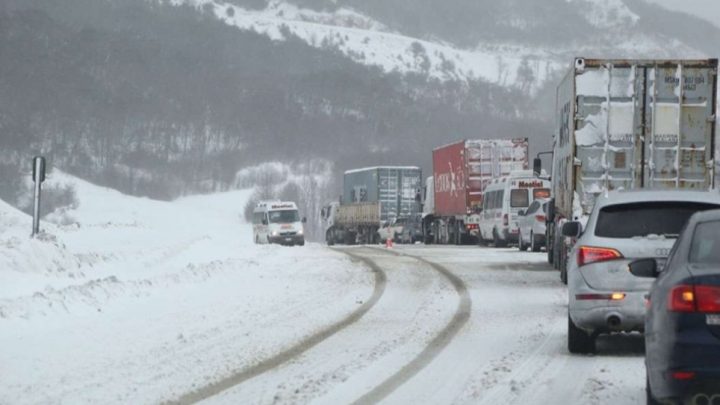 Aislaron a un camionero que tuvo contacto con un mecánico que dio positivo