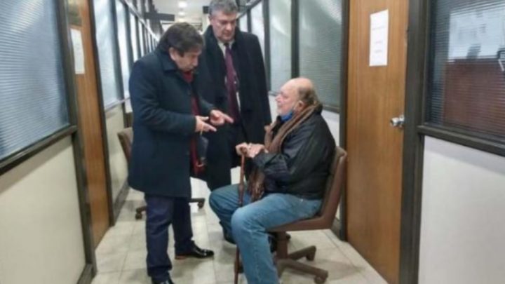 Crece la indignación por la detención del jubilado que mató a un ladrón que entró a su casa a robar mientras dormía