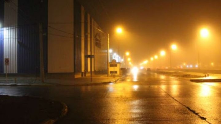 Un operario que debía estar aislado se presentó molesto en BGH por que la empresa sigue produciendo en medio del rebrote