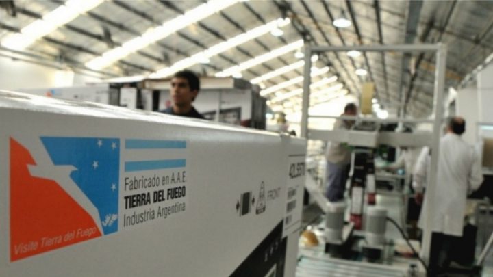 Rebrote de coronavirus: Piden cerrar las fábricas de Río Grande por 15 días