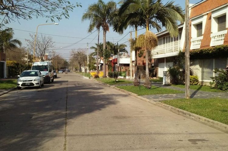 Vecinos mataron los perros de una enfermera de pacientes con COVID para que se vaya del barrio