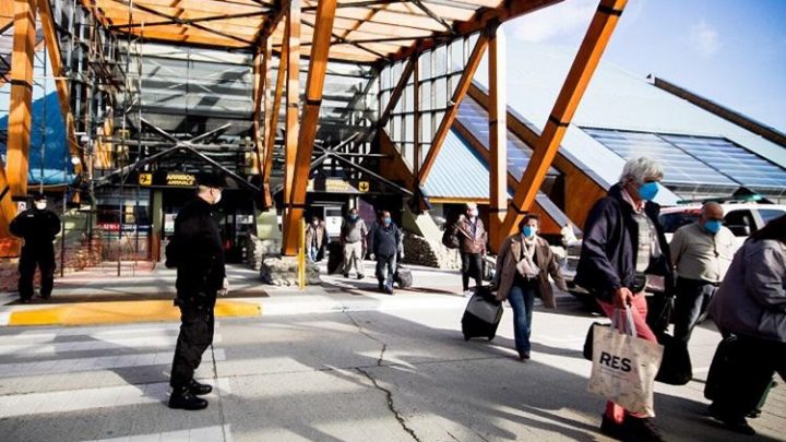 Cambio de planes del Gobierno, ahora los que llegan deberan ir a hoteles