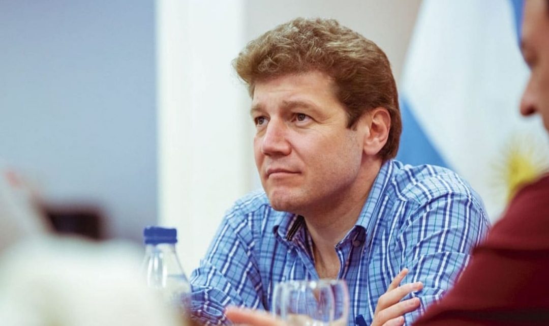 “Se le descontroló”: De un gobierno relajado a una cuarentena estricta en tan solo tres semanas