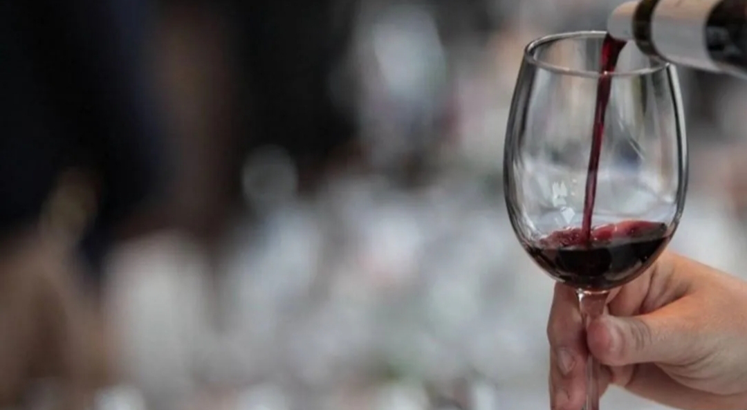 El aislamiento potencia el consumo de vino en Argentina