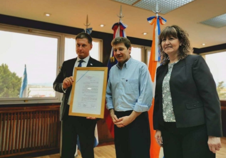 Finalmente, la vacuna rusa no se fabricará en Tierra del Fuego