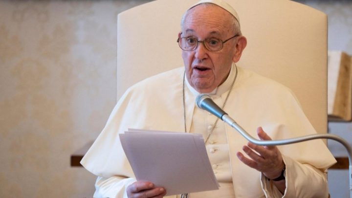 Francisco: «Sería triste si en la vacuna para el Covid-19 se diera prioridad a los ricos»