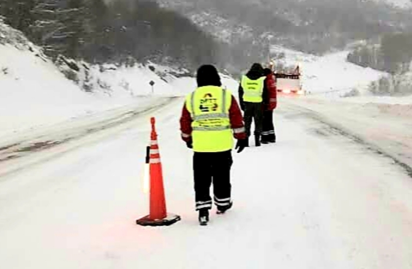 Dos policías atropellados en controles preventivos en Ushuaia