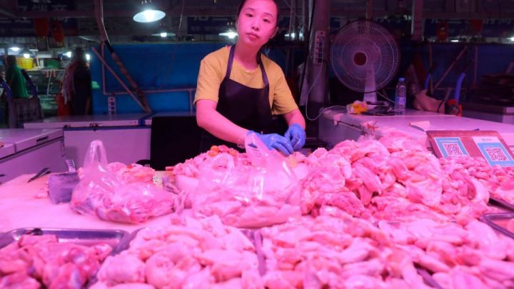 China encontró rastros de coronavirus en alitas de pollo importadas de Brasil