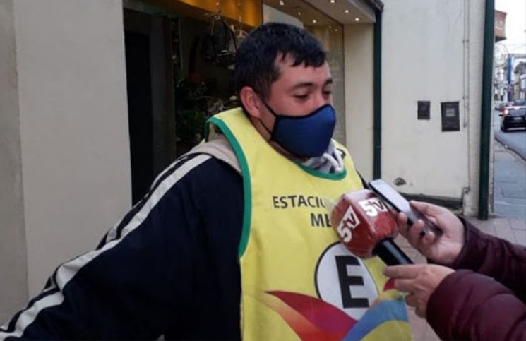 Devolvió un cheque por $2 millones y le dieron $300 de recompensa