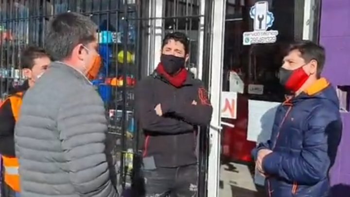 Inspectores De Gobierno Intentaron Clausurar Un Local Comercial De Telefonía Móvil