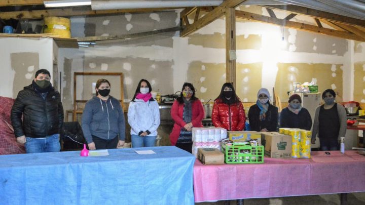 LA MUNICIPALIDAD DE USHUAIA Y LA LEGISLADORA VICTORIA VUOTO ENTREGARON ALIMENTOS DONADOS A COMEDORES Y MERENDEROS DE LA CIUDAD
