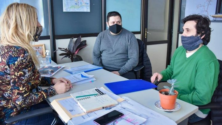 REUNIÓN DE COORDINACIÓN Y TRABAJO ENTRE LA SECRETARIA HENRIQUES SANCHES Y EL CONCEJAL DE LA VEGA