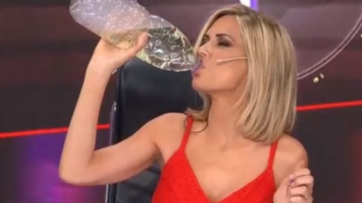 Coronavirus: Viviana Canosa tomó en vivo el químico que la OMS desautorizó para combatir el virus