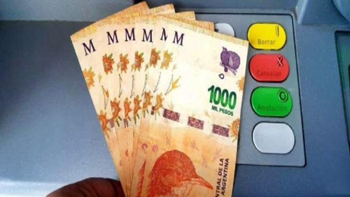 El 14 pagan suma fija extraordinaria a estatales
