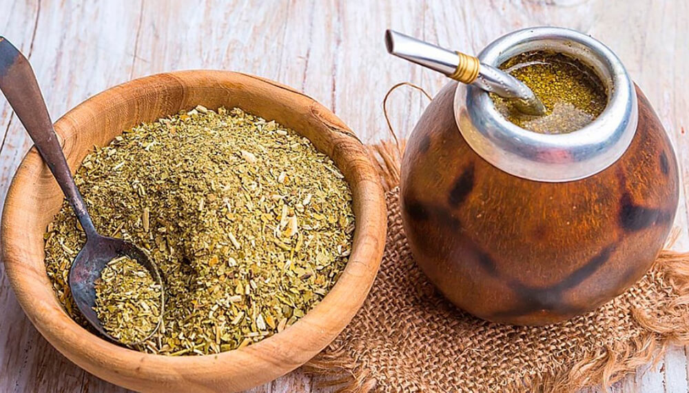 Quieren prohibir la yerba para que no se comparta el mate Quieren prohibir la yerba para que no se comparta el mate
