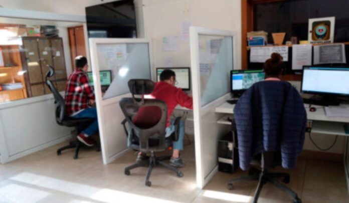 Tenía los síntomas de Covid-19 y el operador del 107 le corto la llamada