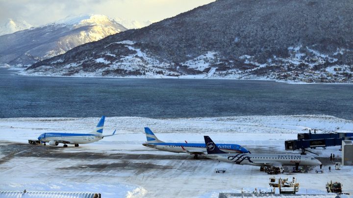 Llega hoy a Ushuaia un nuevo vuelo con fueguinos: hay 40 vecinos de Río Grande
