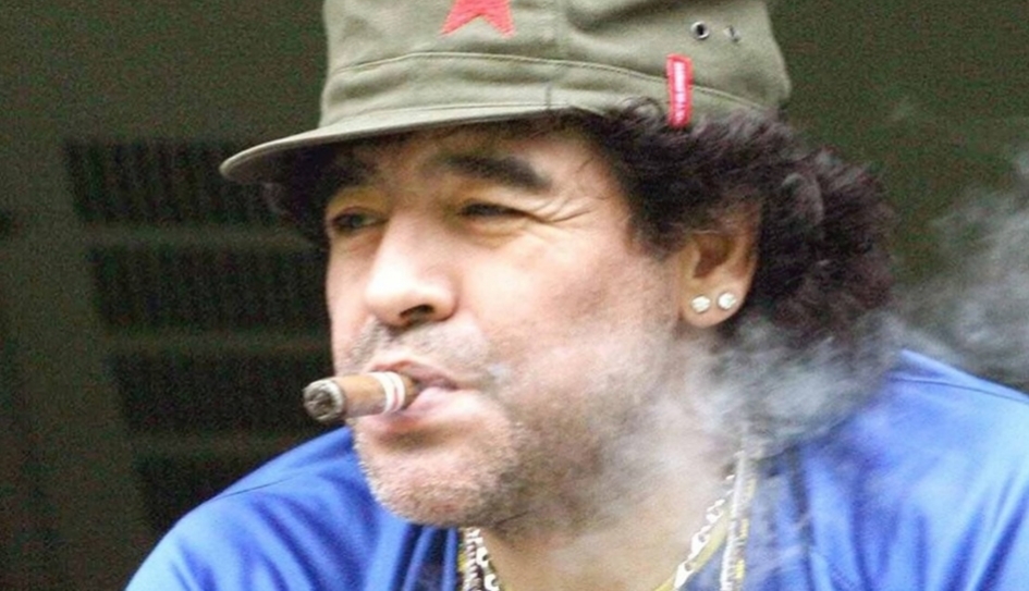 Maradona se anotó primero para pagar el impuesto a las grandes fortunas Maradona se anotó primero para pagar el impuesto a las grandes fortunas
