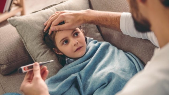 Niños con síntomas de COVID-19: cómo distinguir si tienen coronavirus, gripe o resfrío